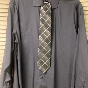 Claiborne dress shirt w/tie